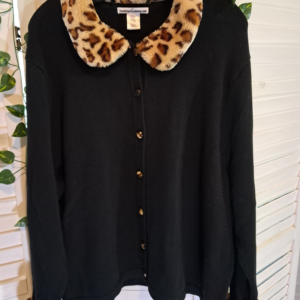 Serengeti Black Cardigan with Leopard Print Collar
